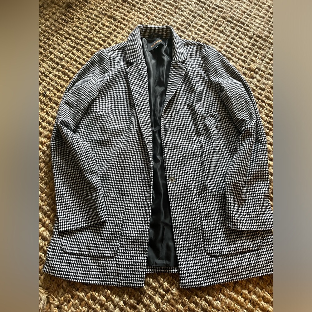 Jacket Size Medium - image 3